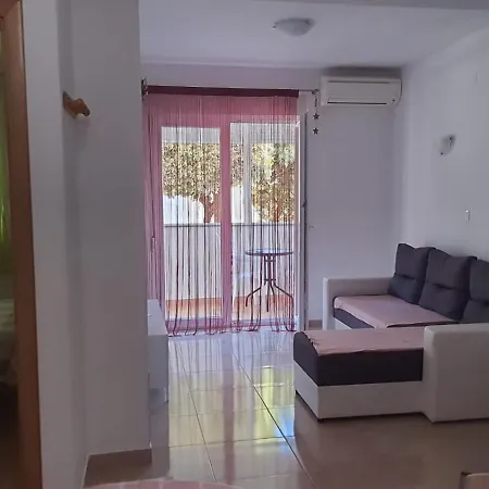 Апартаменты Apartman Mandre